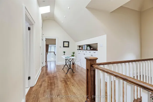 Additional image 16 of 231 Grenview Blvd