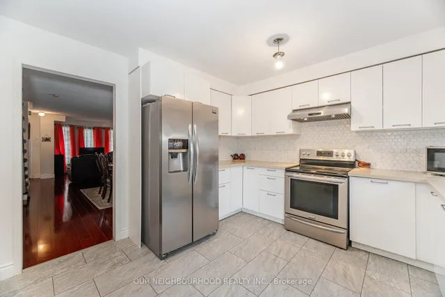 Additional image 11 of 71 Giraffe Ave