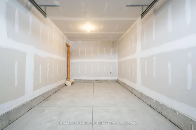 Additional image 41 of 18 Clear Valley Lane