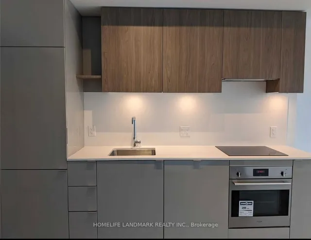 Additional image 4 of 161 Roehampton Ave Unit 3906