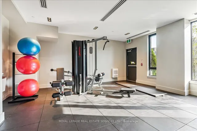 Additional image 30 of 1440 Clarriage Crt Unit 202