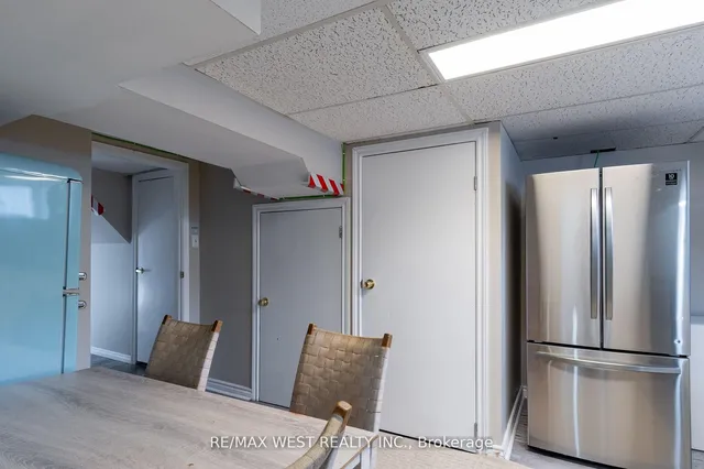 Additional image 24 of 10 Pastrano Crt