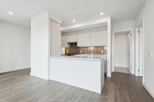 Additional image 22 of 285 Avenue Rd Unit 601