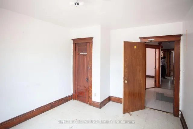 Additional image 12 of 35 Huron St