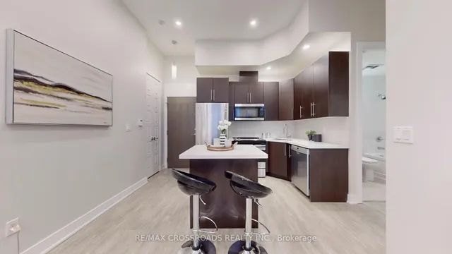 Additional image 18 of 28 Linden St Unit 201