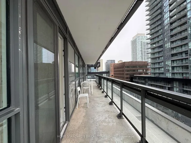 Additional image 12 of 39 Roehampton Ave Unit 609