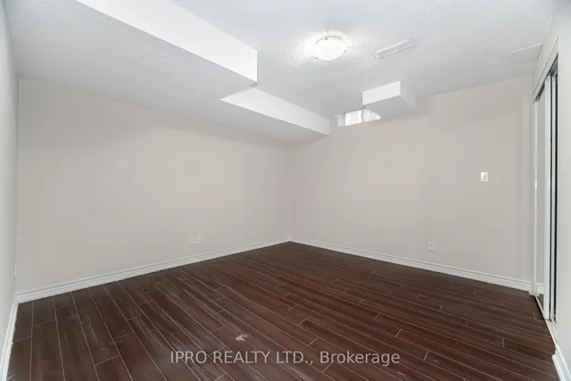 Additional image 43 of 803 Khan Cres