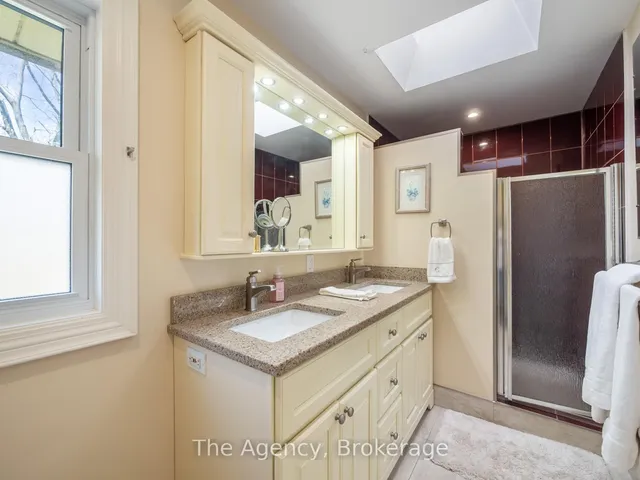 Additional image 19 of 2153 Devon Rd