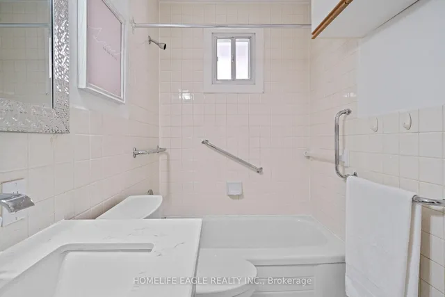 Additional image 16 of 82 Haslam St