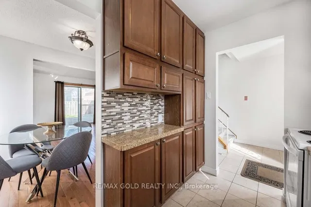 Additional image 13 of 15 Hughes Crt