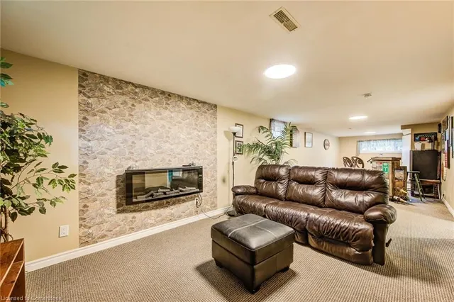 Additional image 29 of 102 Sugar Maple St