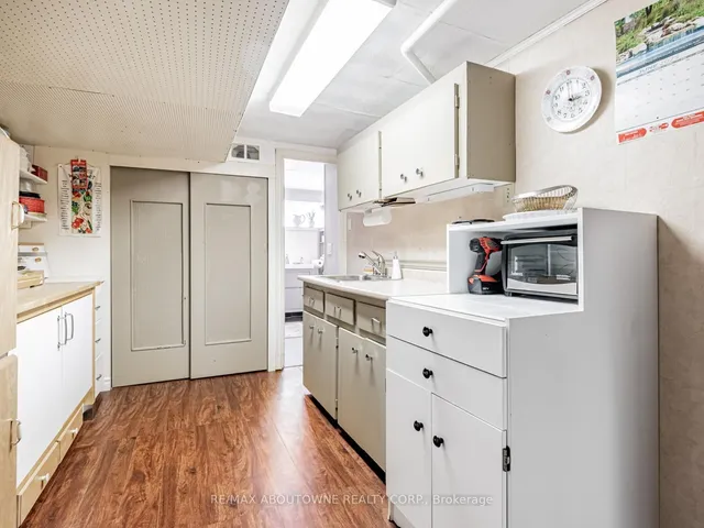 Additional image 28 of 17 Maureen Dr