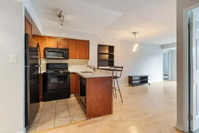 Additional image 10 of 230 King St Unit 522