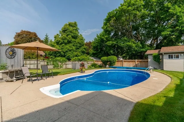 Additional image 38 of 22 Viewmont Close