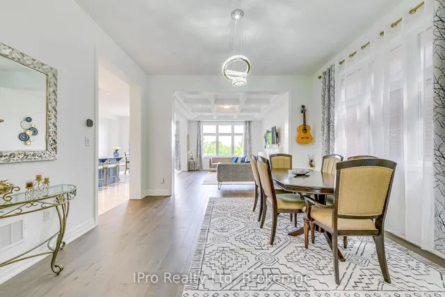 Additional image 3 of 1472 Varelas Passage