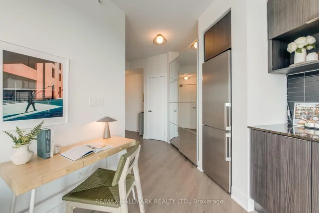 Additional image 7 of 99 The Donway W Way Unit 923