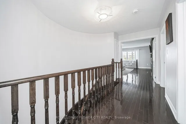 Additional image 17 of 21 Relton Circ