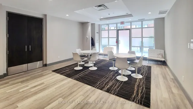 Additional image 42 of 23 Brant St Unit 712