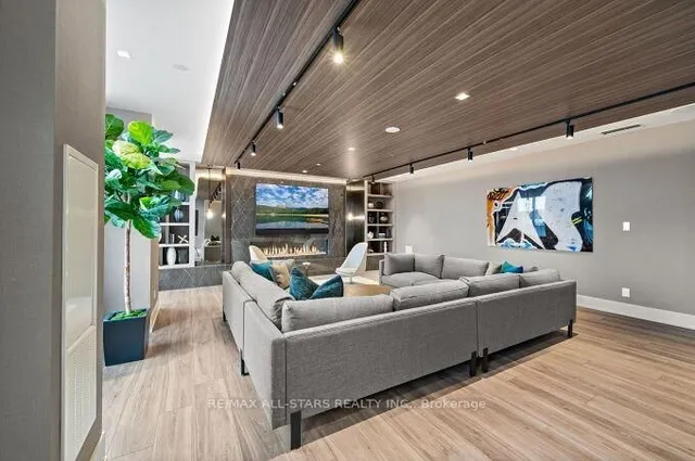 Additional image 26 of 286 Main St Unit 2610