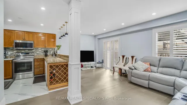 Additional image 25 of 21 EARL  GREY Cres