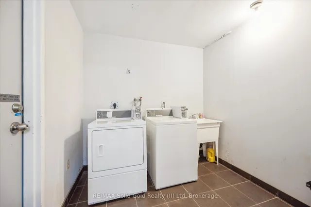 Additional image 31 of 119 Cedar St Unit 12