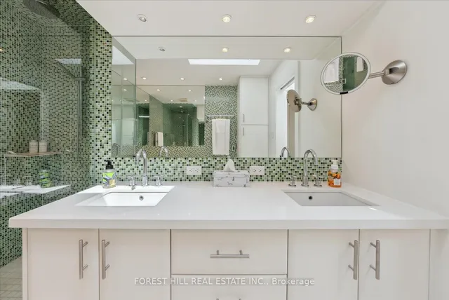 Additional image 29 of 10 Buller Ave Unit 7