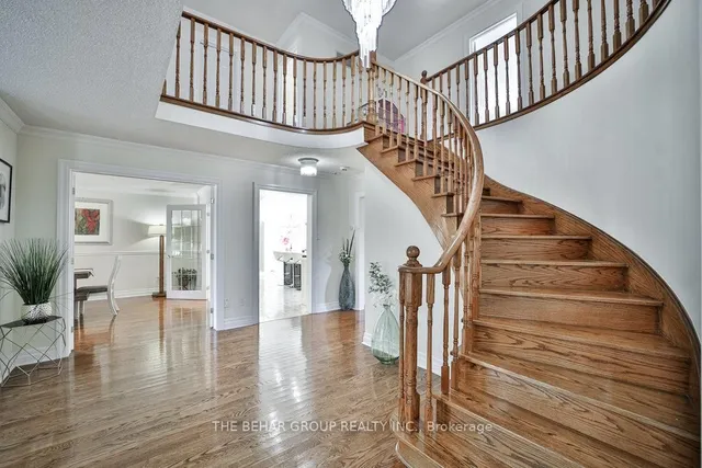 Additional image 2 of 28 Ridelle Crt