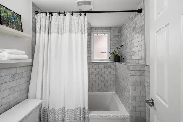 Additional image 30 of 20 Howland Rd