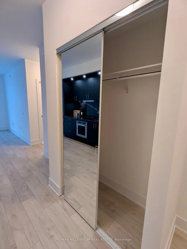 Additional image 8 of 10 Inn on the park Dr Unit 2006