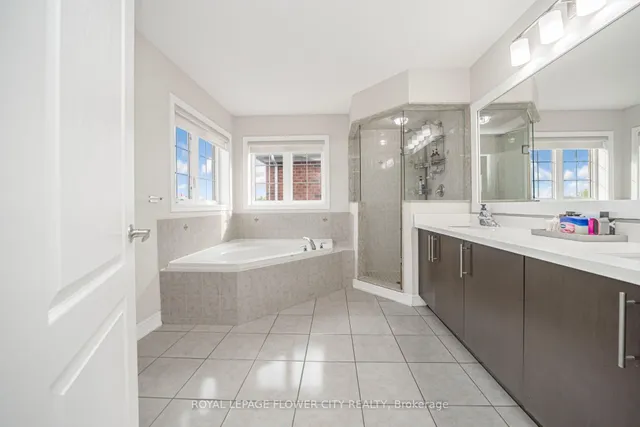 Additional image 21 of 21 Relton Circ