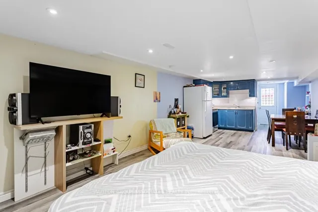 Additional image 17 of 534A Westmount Ave