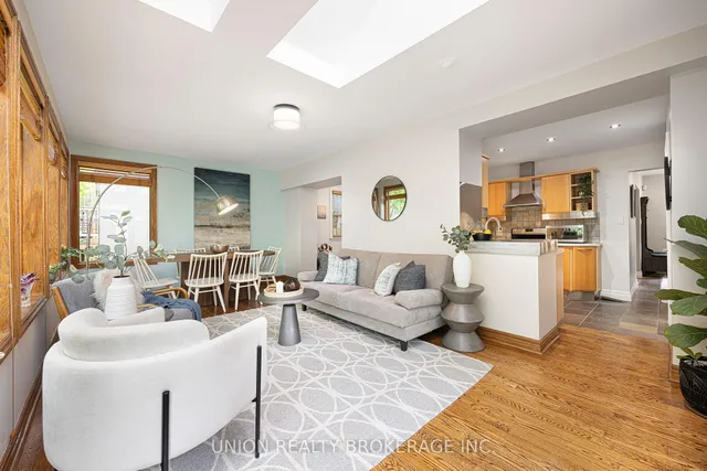 Additional image 10 of 120 Scarboro Cres