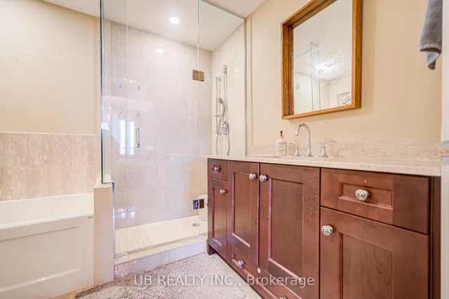 Additional image 13 of 35 Balmuto St Unit 3201