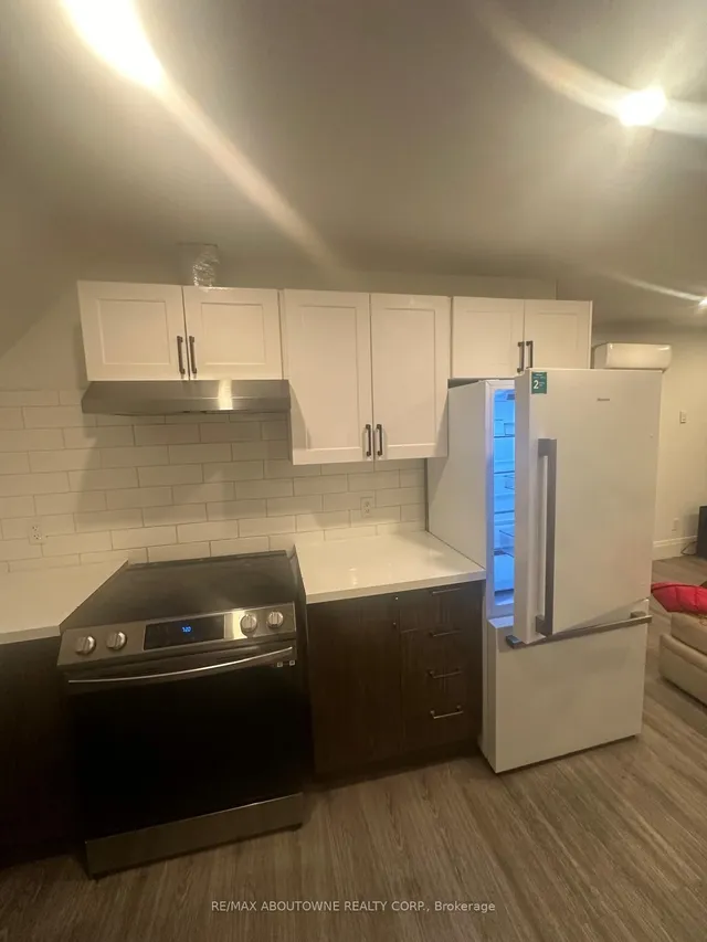 Additional image 18 of 66 Wellington St