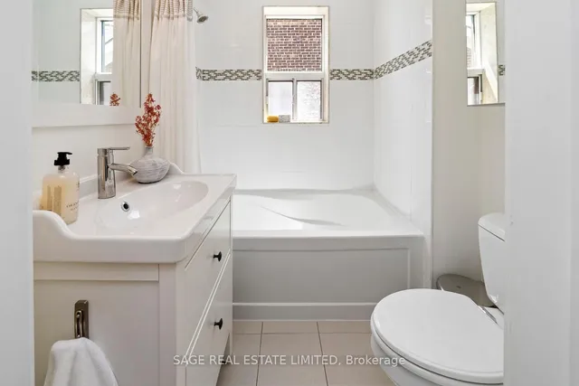 Additional image 31 of 115 Westmount Ave