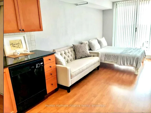 Additional image 4 of 1369 Bloor St Unit 910