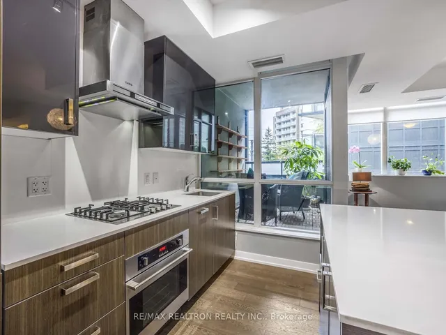 Additional image 9 of 36 Howard Park Ave Unit 202