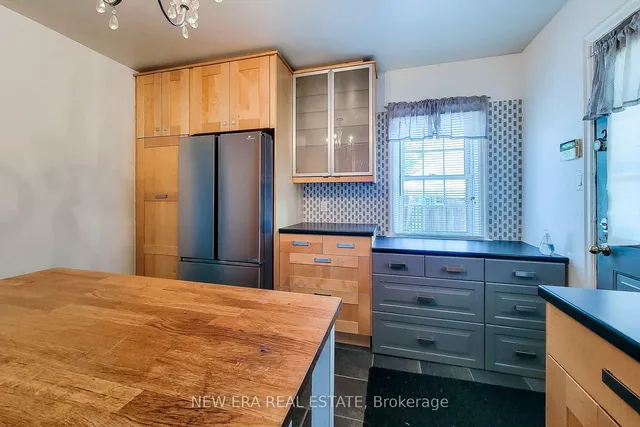 Additional image 18 of 131 Erindale Ave