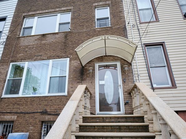 284 Hemlock Street, Brooklyn, NY 11208