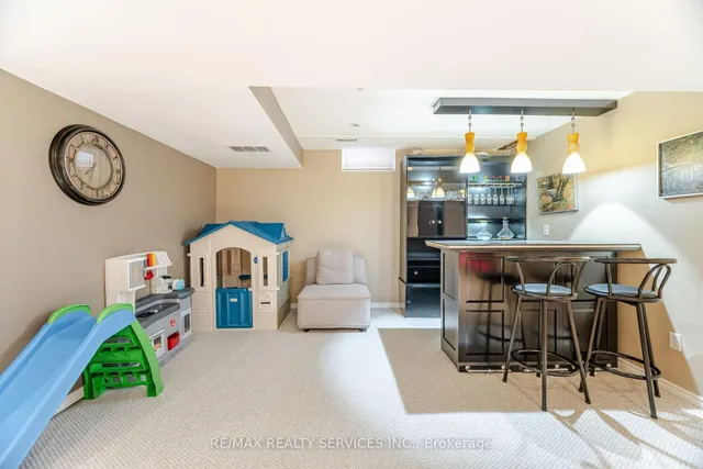 Additional image 40 of 67 El Camino Way