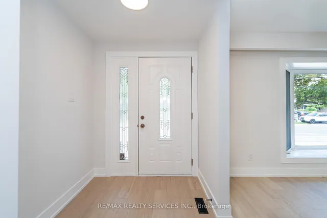 Additional image 9 of 2296 Devon Rd