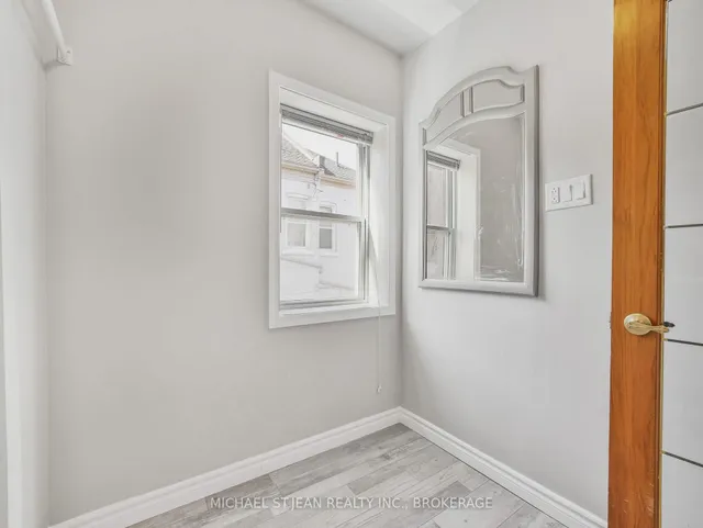 Additional image 34 of 14 Victoria Ave