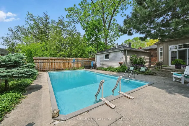 Additional image 40 of 462 Woodland Ave