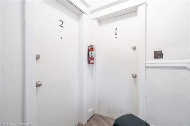 Additional image 12 of 464 King St