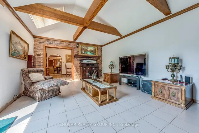 Additional image 11 of 13 Cliff St