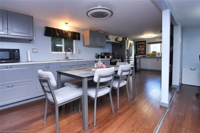 Additional image 4 of 47 Short Pky