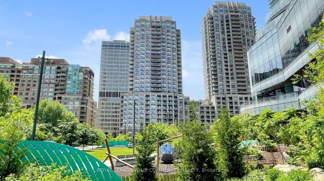 Additional image 37 of 909 Bay St Unit 1609