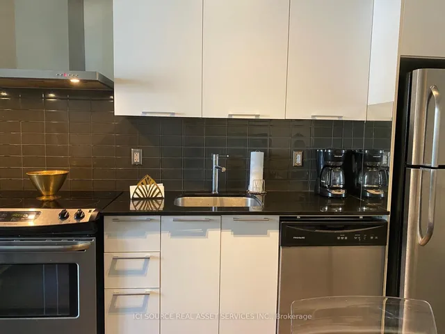 Additional image 7 of 650 King St Unit 804