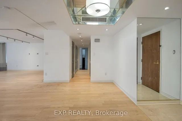 Additional image 12 of 900 Yonge St Unit 601
