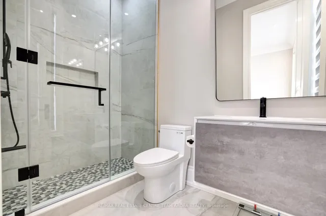 Additional image 35 of 7548 Sixth Line